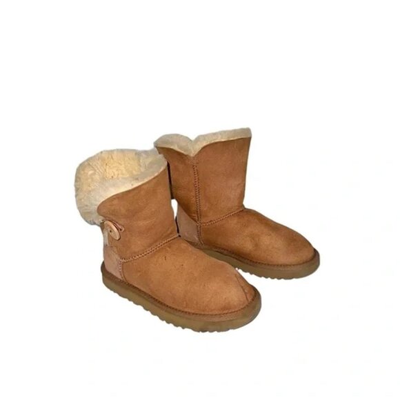 Ugg Bailey Button Chestnut Size 6 - Picture 1 of 5